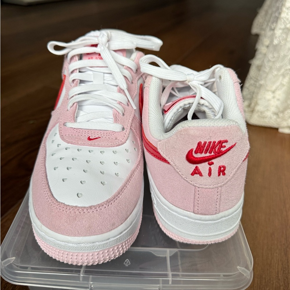Nike Air Force 1 '07 QS "Valentine's Day Love Letter